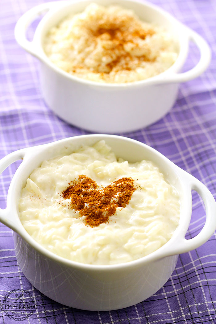 ARROZ DOCE CREMOSO -- Receita de arroz doce cremoso super fácil de fazer e muito delicioso. | temperando.com #receita #receitafacil #arrozdoce